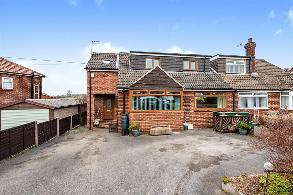 Springbank Avenue, Farsley, West Yorkshire, LS28 5 bed semidetached house for sale £400,000