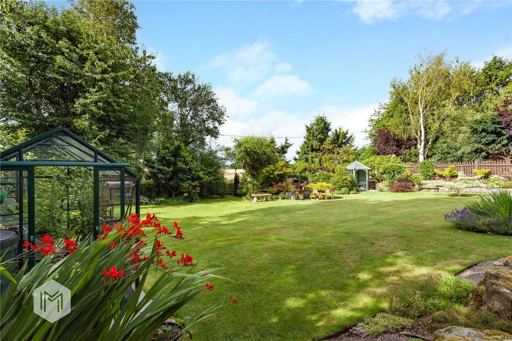 Holcroft Lane, Culcheth, Warrington, Cheshire, WA3 5AN 2 bed bungalow £550,000