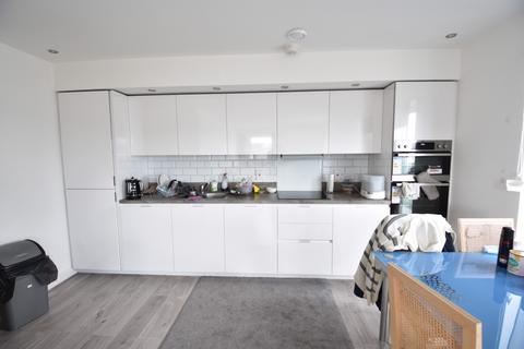 2 bedroom flat to rent, Ellesmere Court, Stirling Drive, Luton, Bedfordshire, LU2 0GD