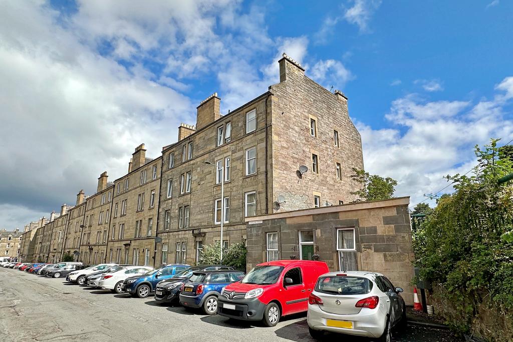 Wardlaw Street, Edinburgh EH11 1 bed flat £150,000