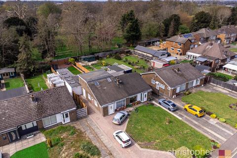 8 Dysons Close, Waltham Cross, EN8 8RL