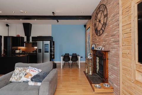1 bedroom apartment to rent, The Driftbridge, Epsom