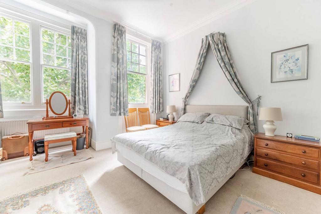 Sloane Gardens, Sloane Square... 2 bed flat for sale £1,100,000