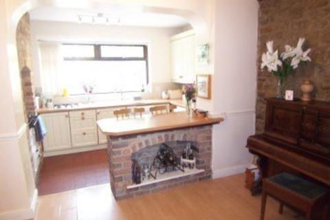 3 bedroom end of terrace house to rent, School Street, Hemingfield, Barnsley, S73 0PS