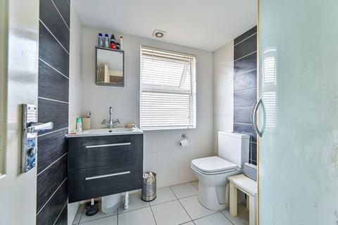 63 Khama Road, London, SW17 0EN