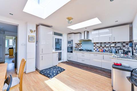 63 Khama Road, London, SW17 0EN