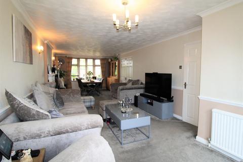 6 bedroom semi-detached house for sale, Sunnyside Gardens, Upminster RM14