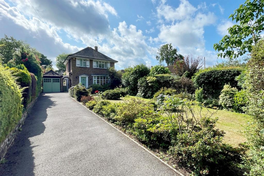 Chandlers Ford 3 bed detached house for sale £585,000