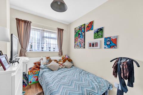 11 Joan Crescent, London, SE9 5RR