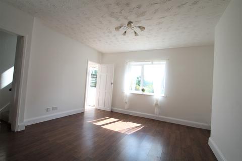 2 bedroom end of terrace house to rent, Ridgeview Close, Barnet, EN5