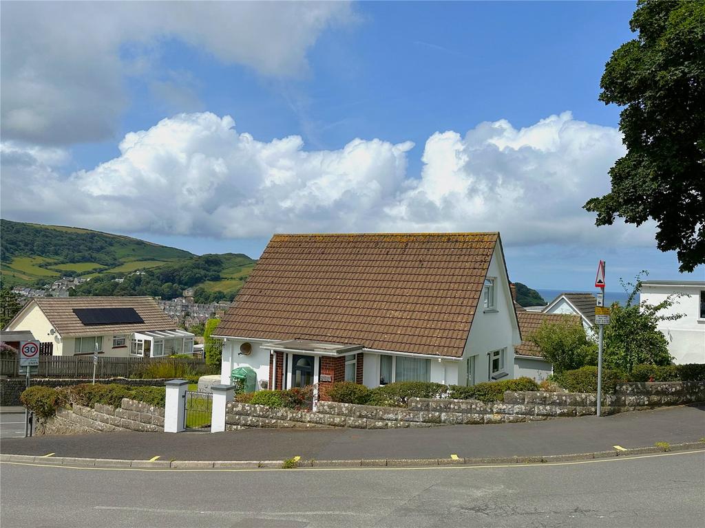 Marlborough Close, Ilfracombe, North Devon, EX34 3 bed detached house ...