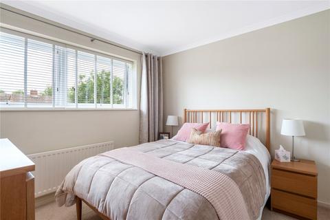 18 Brenchley Close, Bromley, BR2 9DR
