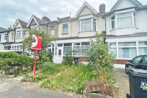 3 bedroom terraced house for sale, Montreal Road, Ilford, Essex, IG1