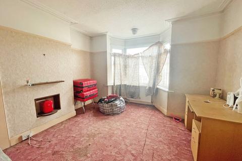 3 bedroom terraced house for sale, Montreal Road, Ilford, Essex, IG1