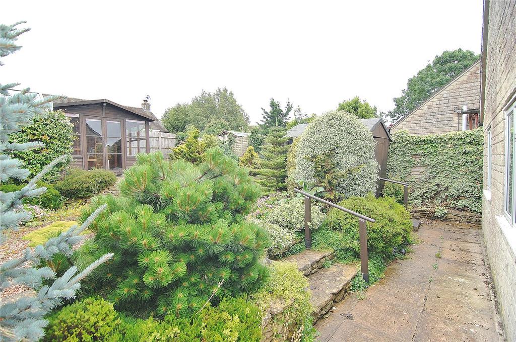 Lypiatt View, Bussage, Stroud, Gloucestershire, GL6 3 bed bungalow for