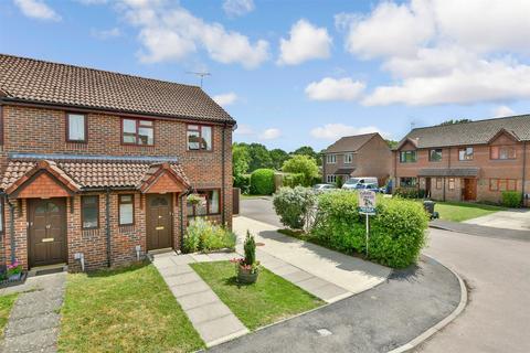 16 Chilton Close, Alfold, Cranleigh, GU6 8HB