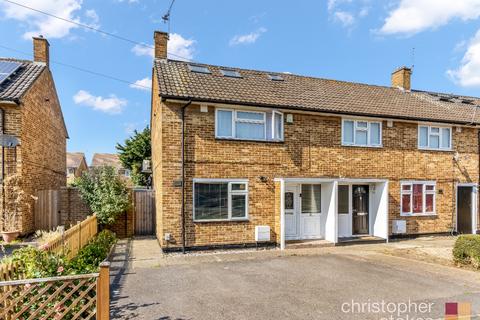 37 Limes Road, Cheshunt, Waltham Cross, EN8 8TJ