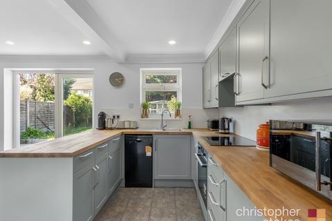 37 Limes Road, Cheshunt, Waltham Cross, EN8 8TJ