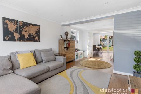 37 Limes Road, Cheshunt, Waltham Cross, EN8 8TJ