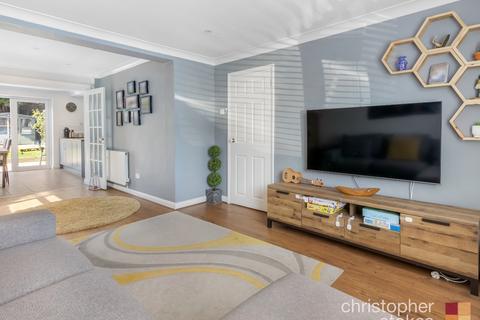 37 Limes Road, Cheshunt, Waltham Cross, EN8 8TJ