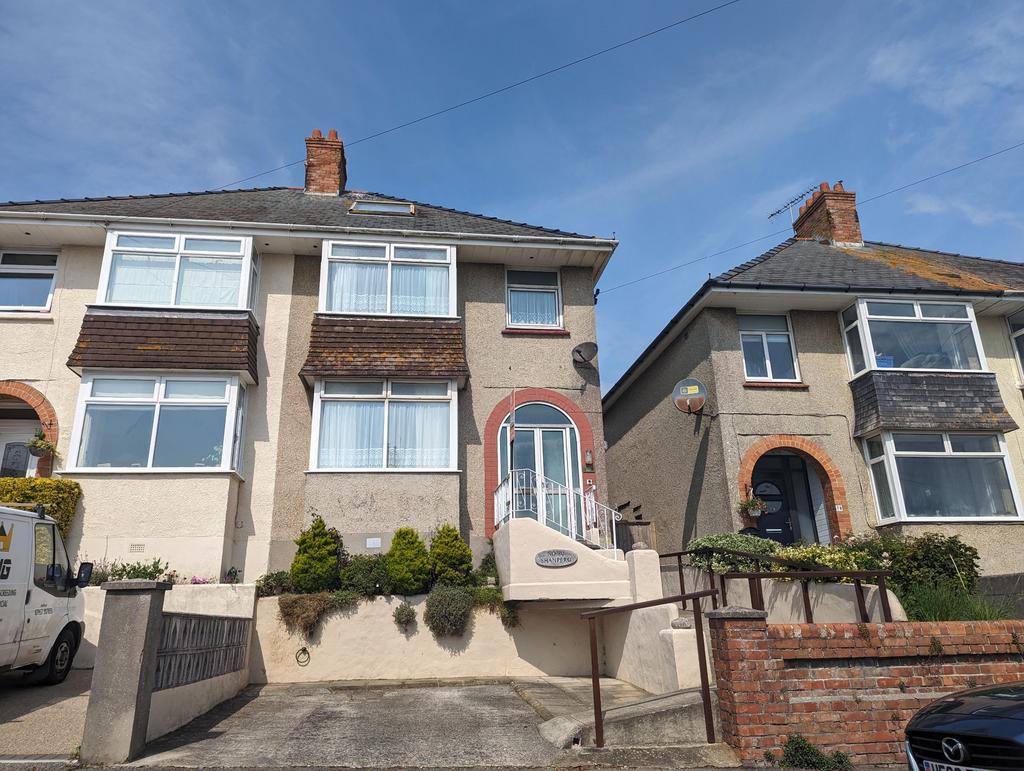 Clearmount Road, Weymouth 3 bed semidetached house for sale £275,000