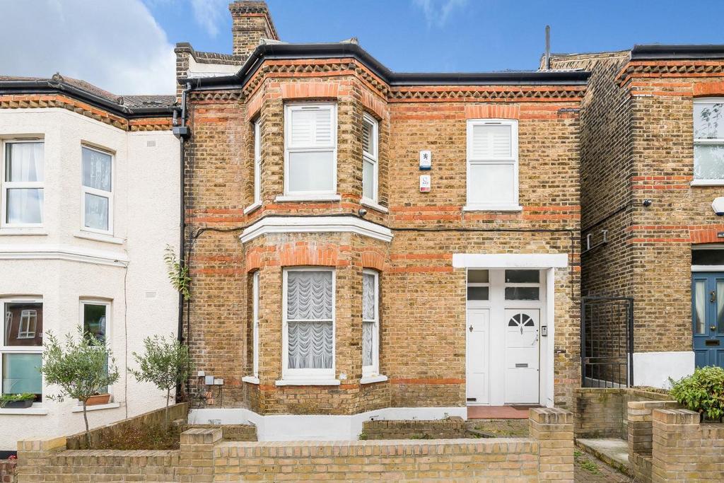 Devonshire Road, Forest Hill 3 bed flat for sale £450,000