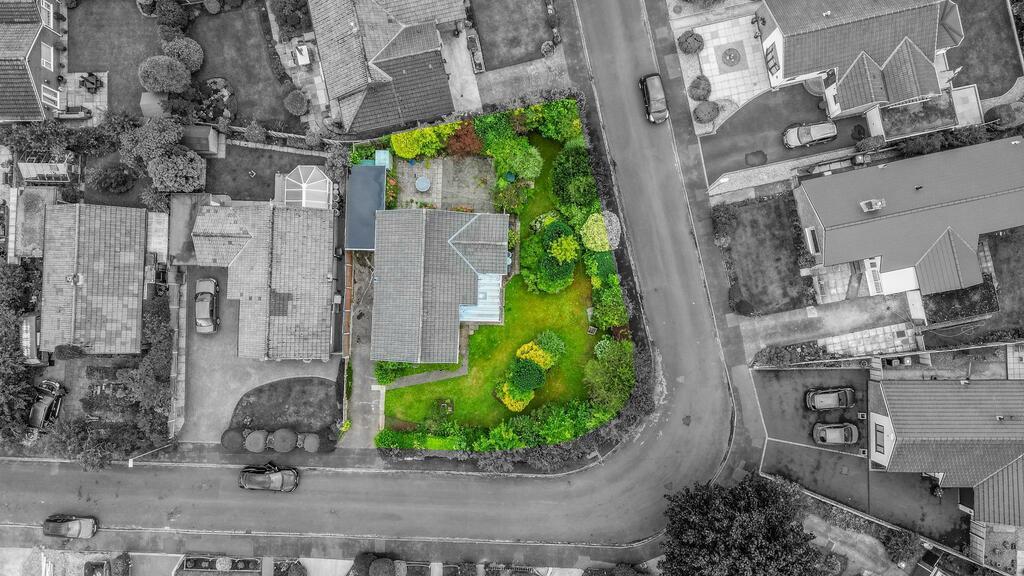 Bollinbarn, Macclesfield, SK10 3DL 2 bed bungalow £330,000
