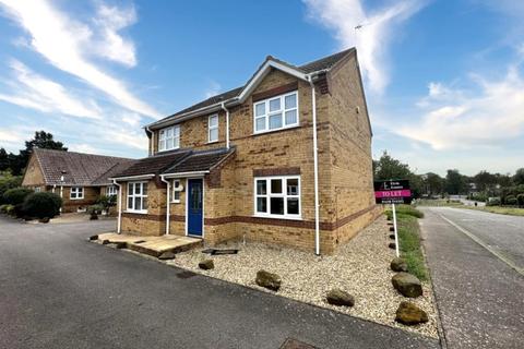 4 bedroom detached house to rent, Briscoe Way, Lakenheath, Brandon, Suffolk, IP27 9SA