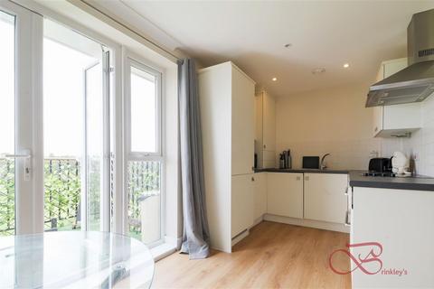 1 bedroom apartment for sale - St Catherines Close, Grand Drive, Raynes Park