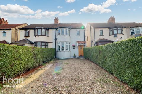 149 Straight Road, Romford, RM3 7JJ