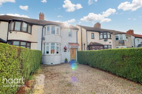 149 Straight Road, Romford, RM3 7JJ