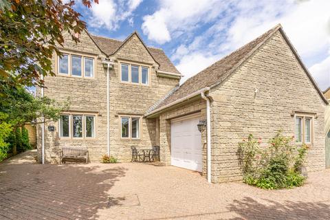 4 bedroom detached house for sale, Grove Road, Sherston