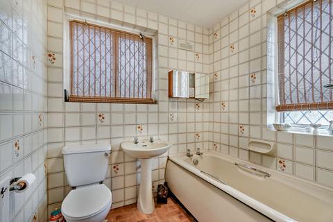 23 Rushdene Road, Pinner, HA5 1SW