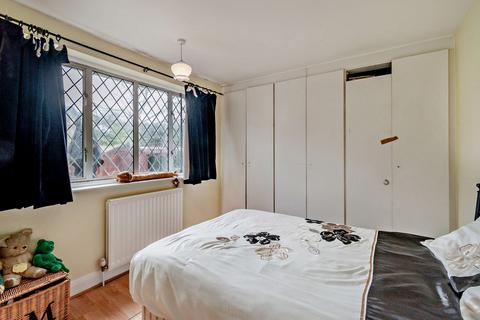 23 Rushdene Road, Pinner, HA5 1SW