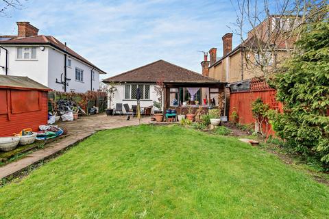 23 Rushdene Road, Pinner, HA5 1SW
