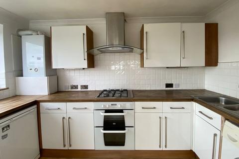 23 Lynwood Close, London, E18 1DP