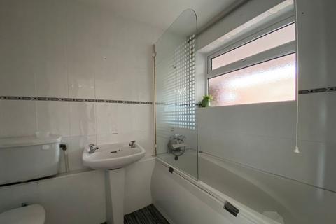 23 Lynwood Close, London, E18 1DP