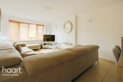 50 Harpenden Drive, Dunscroft, Doncaster, DN7 4HF