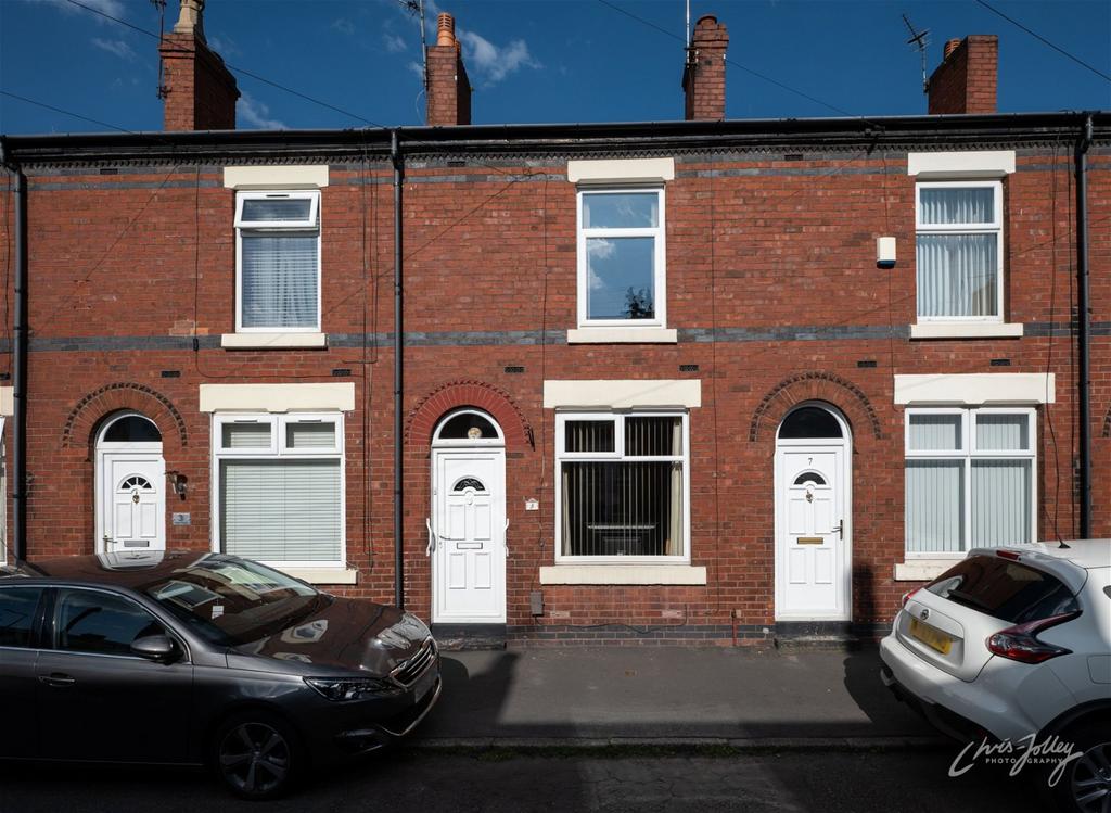 Violet Street, Heaviley, Stockport SK2 6PE 2 bed terraced house for