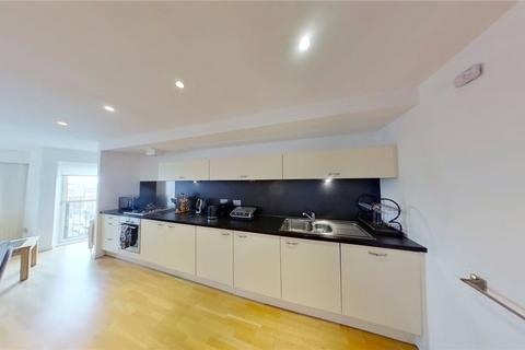 2 bedroom flat to rent, High Street, Glasgow, G1