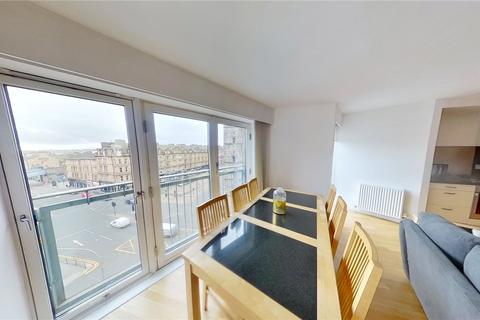 2 bedroom flat to rent, High Street, Glasgow, G1