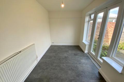 22 Bretts Mead, Luton, LU1 5NG