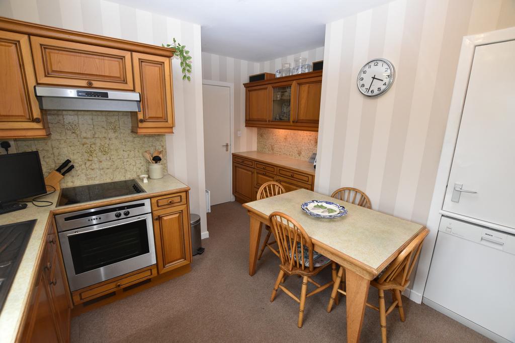 Birnie Place, Elgin 2 bed detached bungalow for sale £254,995