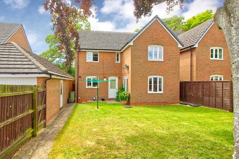 4 bedroom detached house to rent, HANSLOPE - 4 bed det home with double garage in sought-after village