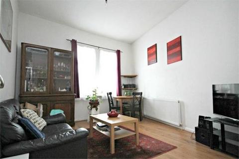 2 bedroom flat to rent, Chapter Road, Willesden Green