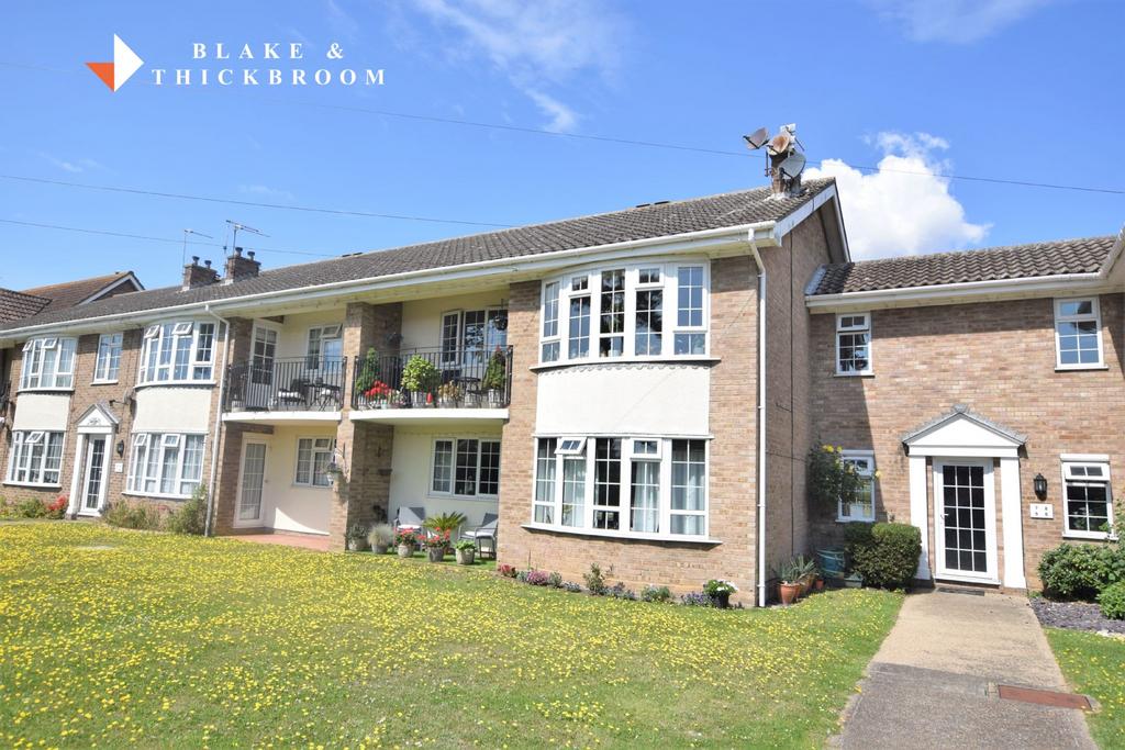 Southcliff Court, Holland Road, ClactononSea 2 bed flat for sale £