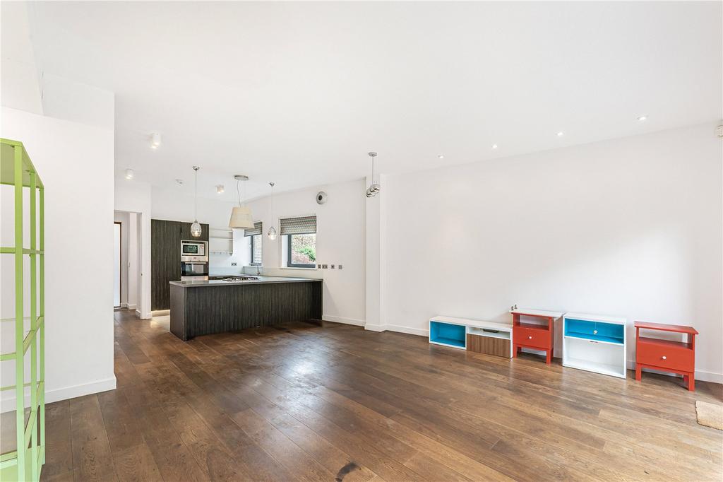 Reception/Kitchen