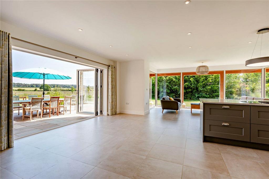 Kitchen/Family Room