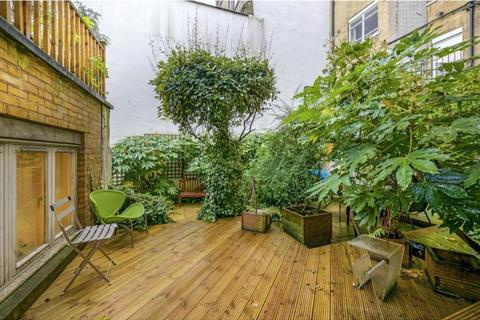 3 bedroom apartment to rent, Montagu Square, Marylebone, London, W1H