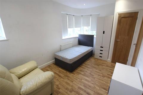 6 bedroom property to rent, Court Road, London, SE9